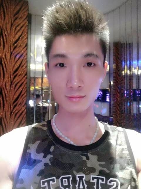 人生如戏的第一张照片--贵港交友中心